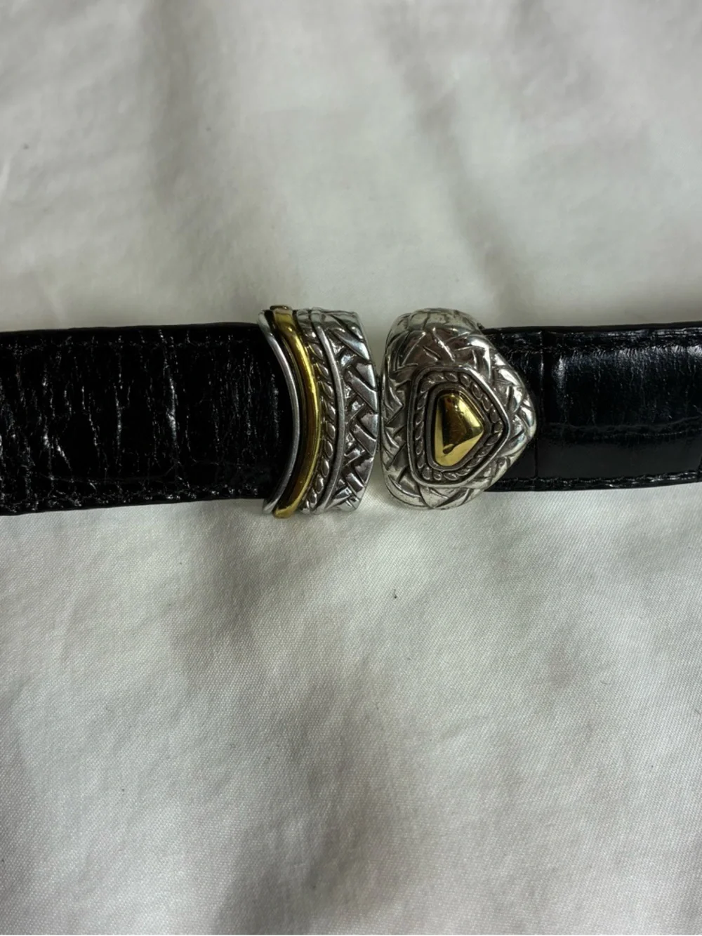 Vintage reversible Womens belt Sz Small embossed two-tone buckle leather